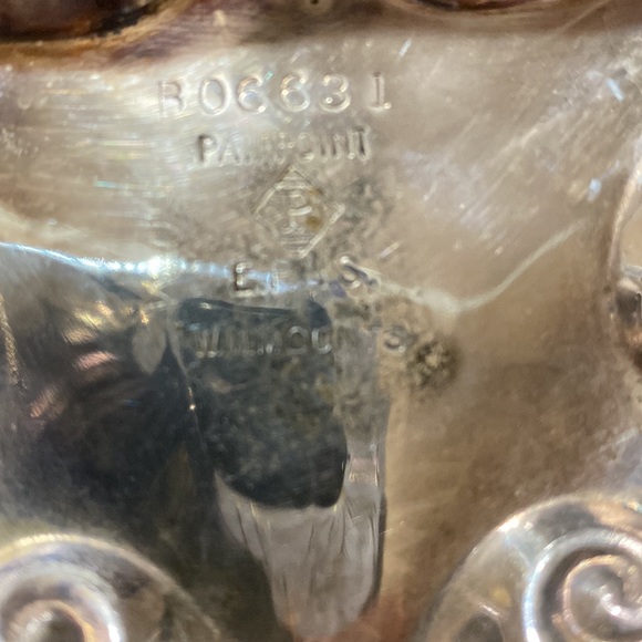 3 Compartment Shell Condiment Dish - Picture 7 of 13